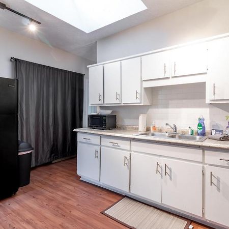 קולומבוס Sunny Sweetheart-Front Apartment Near Riverwalk מראה חיצוני תמונה