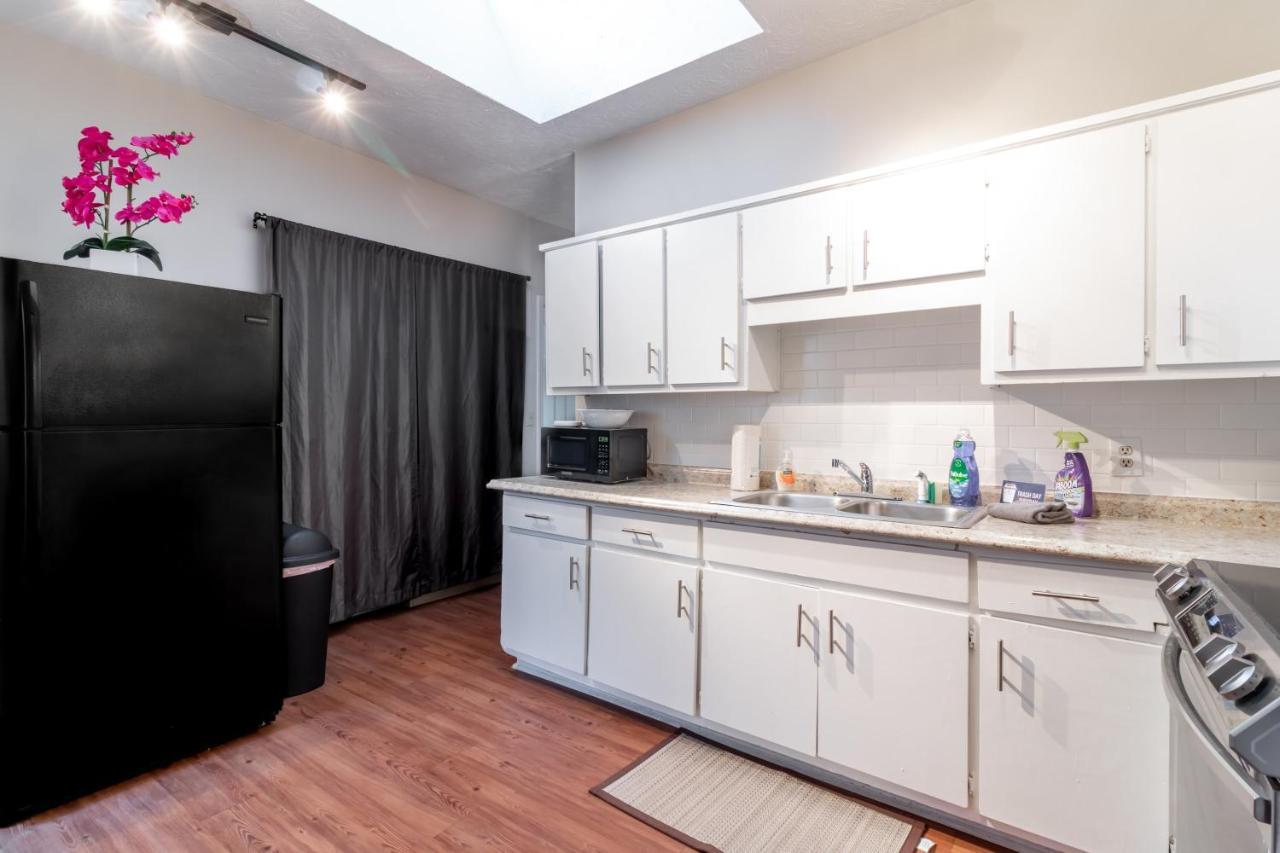 קולומבוס Sunny Sweetheart-Front Apartment Near Riverwalk מראה חיצוני תמונה