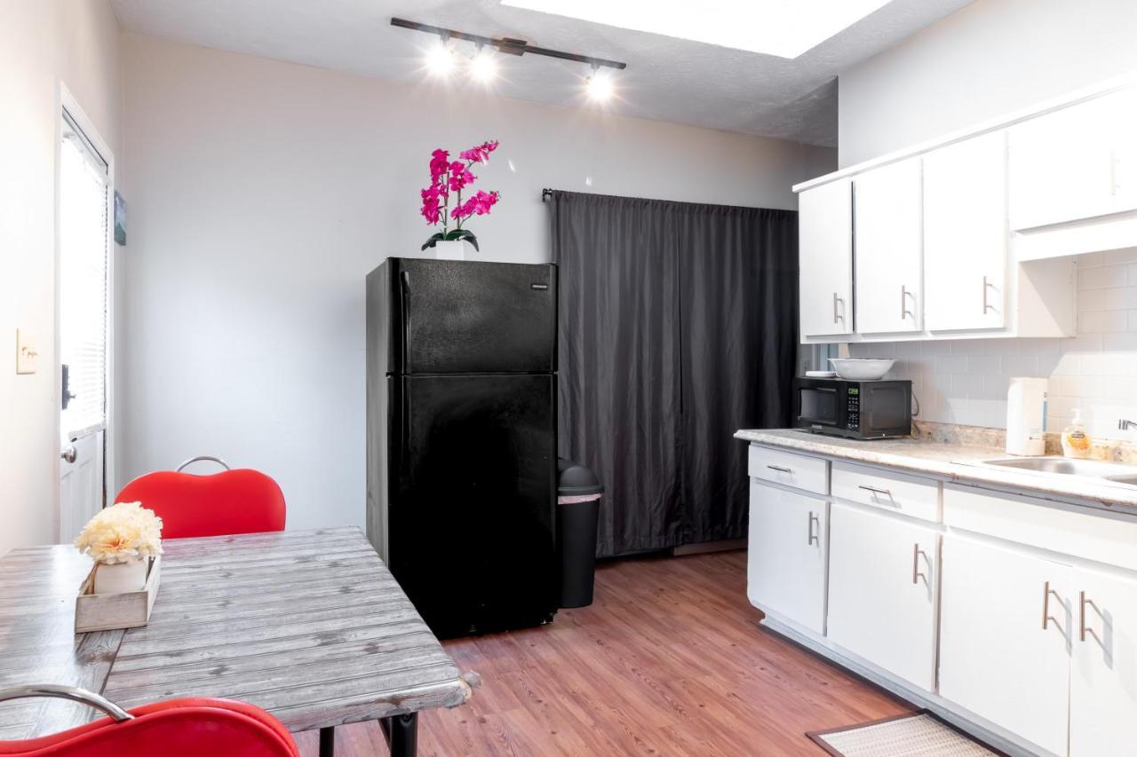 קולומבוס Sunny Sweetheart-Front Apartment Near Riverwalk מראה חיצוני תמונה